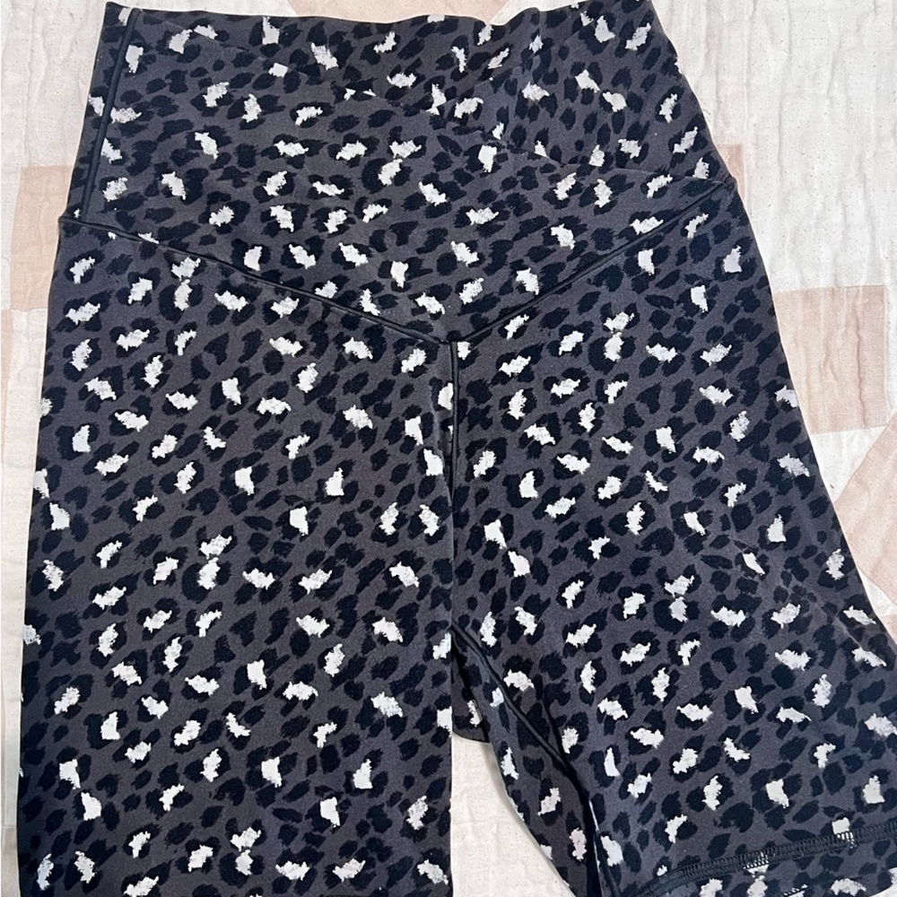 Aerie Animal Print Leggings in Black and Gray